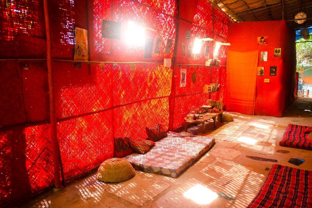 Bricks And Bamboo Hostel Anjuna Exterior photo